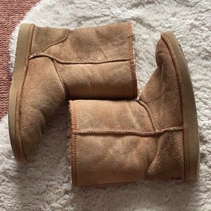 Ugg Classic Short 5825